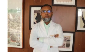 ডা: আ.ফ.ম মোমতাজুল হক